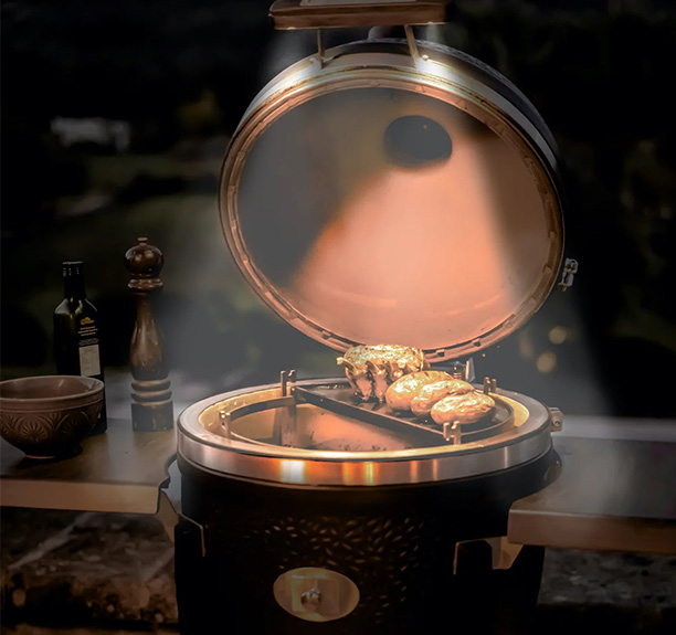 Barbecue kamado Monolith Avant Garde LeChef à poser avec poignée éclairante